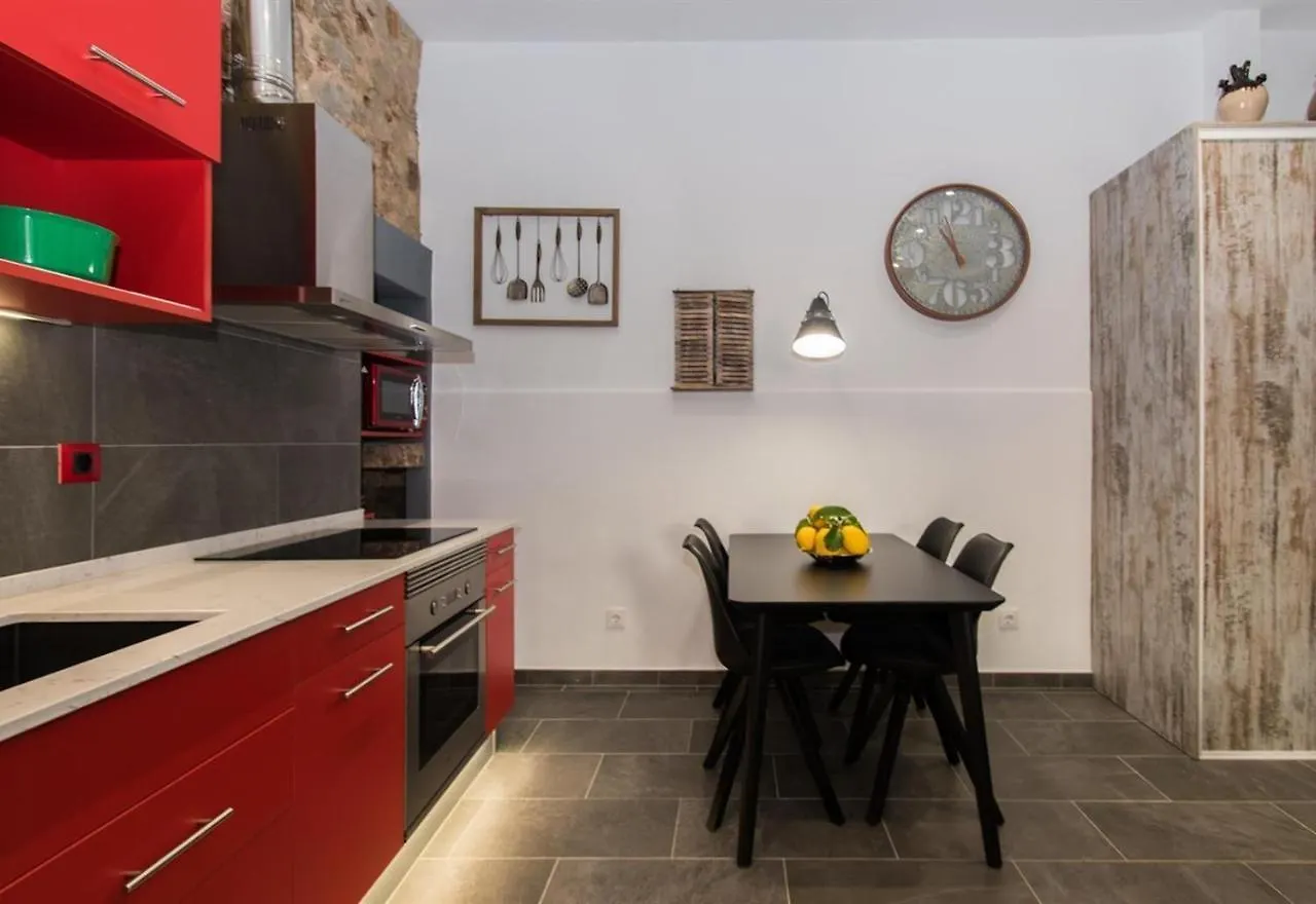 Petit Loft Apartment Canet De Mar 0*,